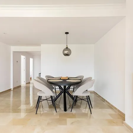 Luxury & Sunny With Breathtaking View In Marbella East Apartamento *